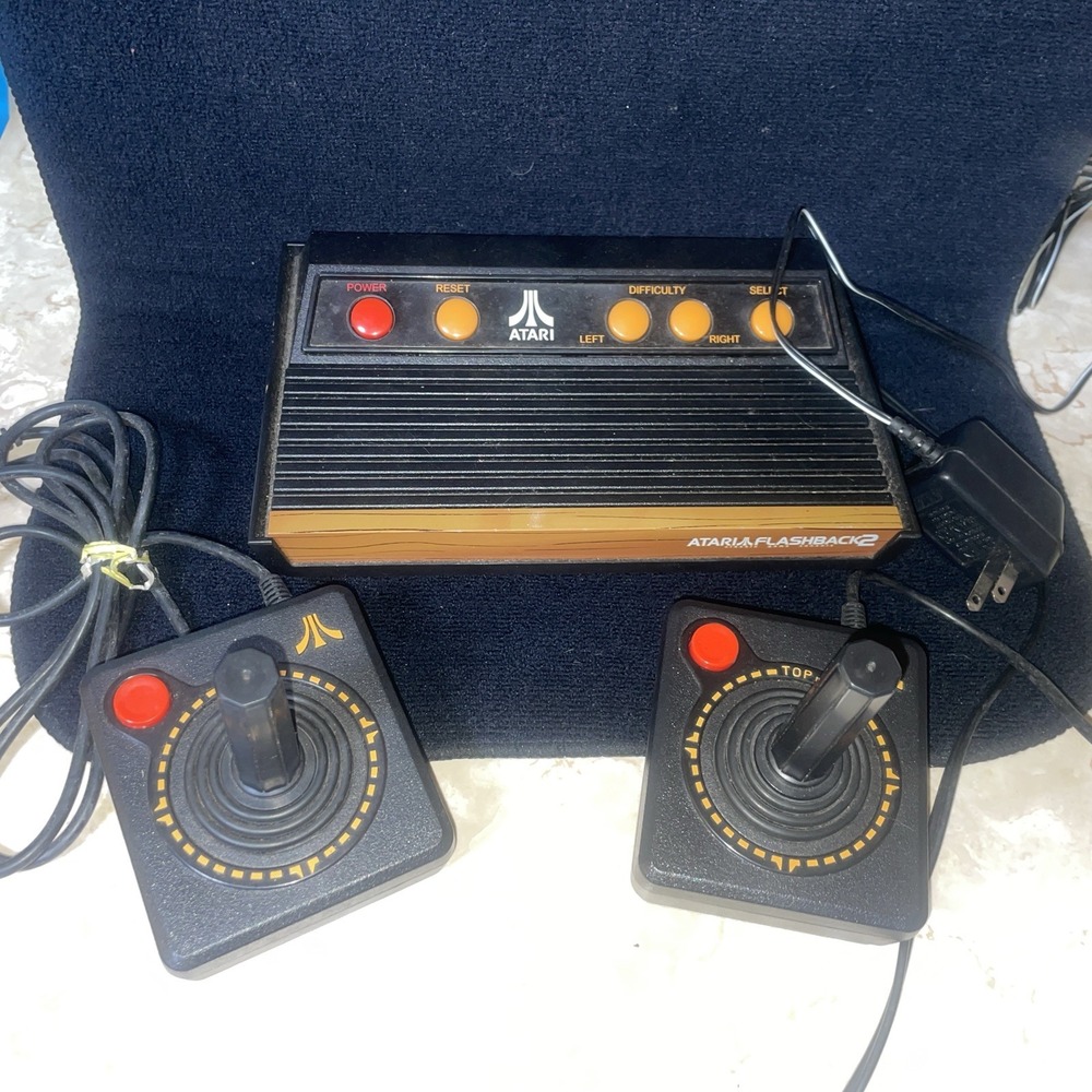 Atari Flashback‎ 2 Launch Edition Black Plug&Play TV Game (PAL)